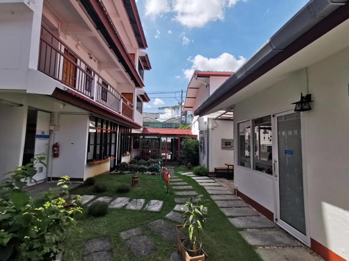 We Chiang Mai Guesthouse 2 ภายนอก รูปภาพ
